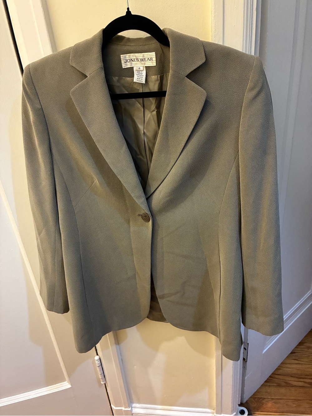 Jones Wear Light Sage Single-Button Women's Blazer
